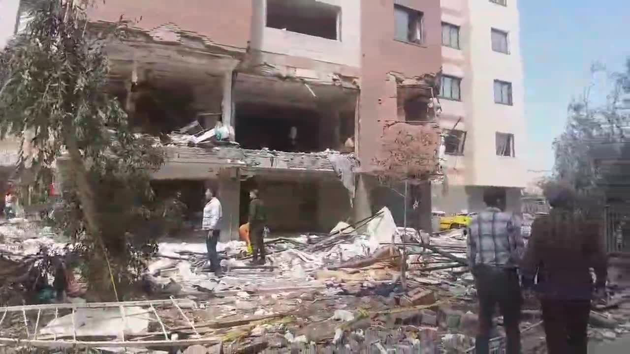 فوری: انفجار مهیب در یکی از مجتمع‌های مسکونی در پردیسان قم | 23 تیر 1404