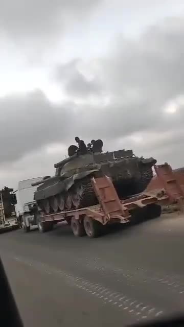   اعزام تانک‌های عناصر جولانی به سویداء