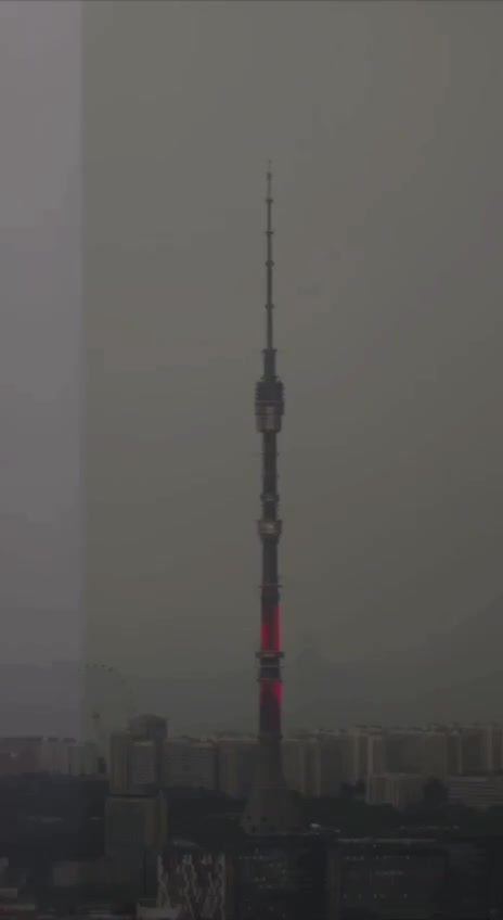   برخورد صاعقه به ساختمان مجاور برج تلویزیونی آستانکینو مسکو