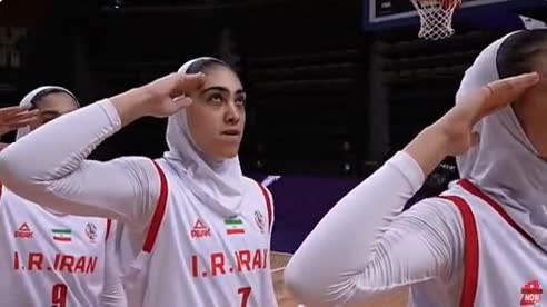   سلام نظامی تیم بسکتبال بانوان ایران قبل از بازی تایلند