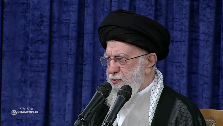   رهبر انقلاب در دیدار مسئولان قوه قضائیه: یقه جنایتکار نباید رها شود