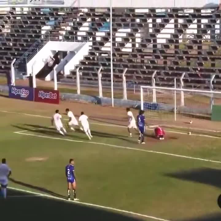   مصدومیت در حال انجام شادی گل رونالدویی بعد از گلزنی!