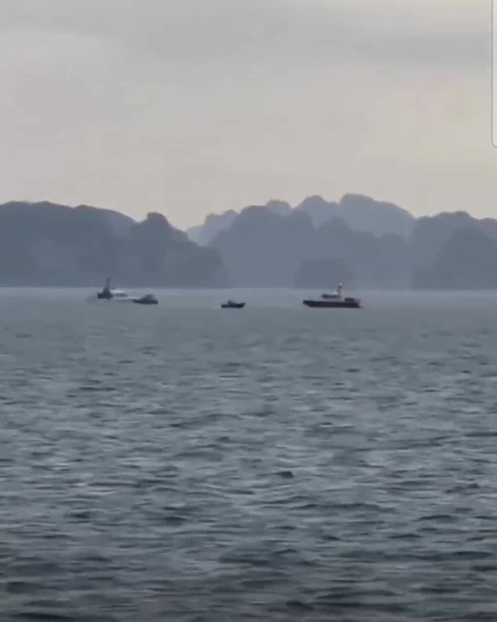   واژگونی ترسناک یک قایق مسافربری در ویتنام