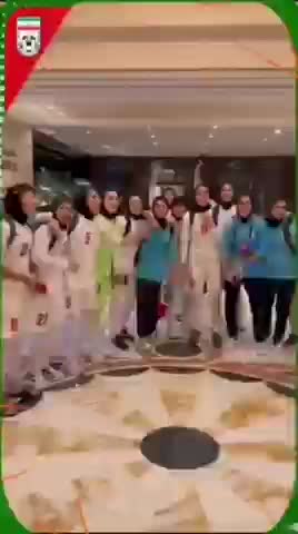   هم‌خوانی بازیکنان تیم ملی فوتبال بانوان ایران با سرود «ایران» پس از صعود به جام ملت‌های آسیا