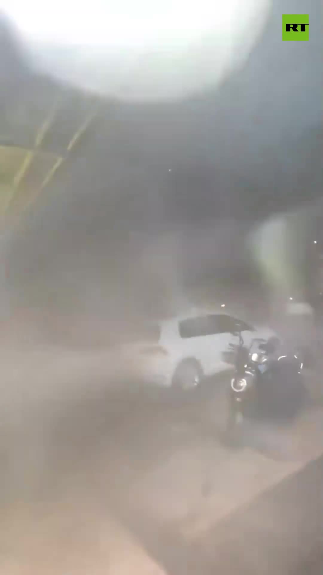    طوفان ویفا هنگ‌کنگ را به زانو درآورد؛ هزاران نفر در فرودگاه سرگردان شدند