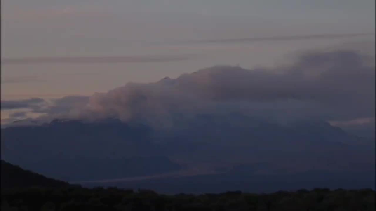   تصاویری از فوران آتشفشان شیولوچ در کامچاتکای روسیه