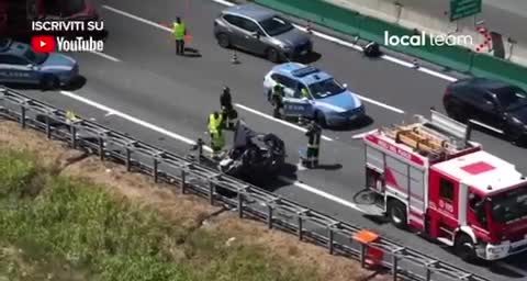   اولین تصاویر از تصادف شدید در بزرگراه تورین-میلان: ۴ کشته و یک مجروح با وضعیت وخیم!