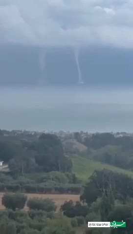   ثبت لحظه نادر رخداد هم‌زمان دو گردباد دریایی در سواحل شرقی ایتالیا