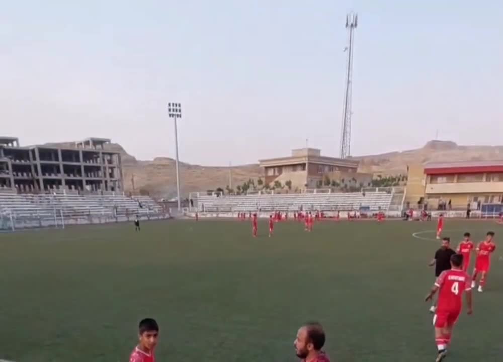   اتفاق باورنکردنی وسط مسابقه رسمی فوتبال در تبریز!