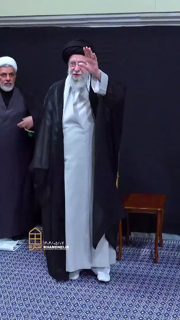   پنجره متفاوتی به مراسم بزرگداشت شهدای جنگ تحمیلی اخیر با حضور و سخنرانی رهبر معظم انقلاب