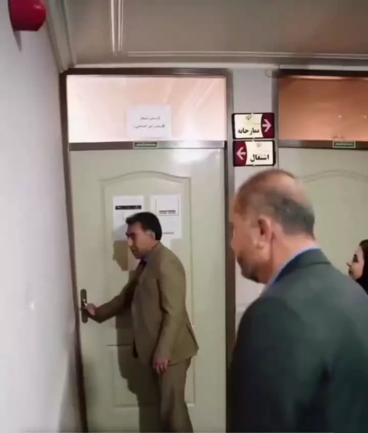 ببینید| آبروریزی دریک اداره گچساران:بازدید سرزده فرماندار و نبودن کارمندان | 7 مرداد 1404