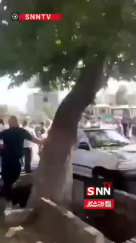 تصاویری جدید از لحظه اصابت پرتابه‌های رژیم صهیونی به میدان تجریش تهران | 12 تیر 1404