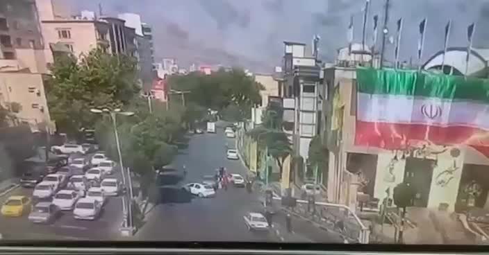 انتشار برای اولین بار:لحظه انفجار مهیب میدان تجریش در حمله 25 خرداد اسرائیل | 12 تیر 1404