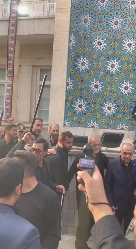   حضور مسعود پزشکیان رئیس جمهور در آئین عزاداری تاسوعا در استانداری آذربایجان شرقی
