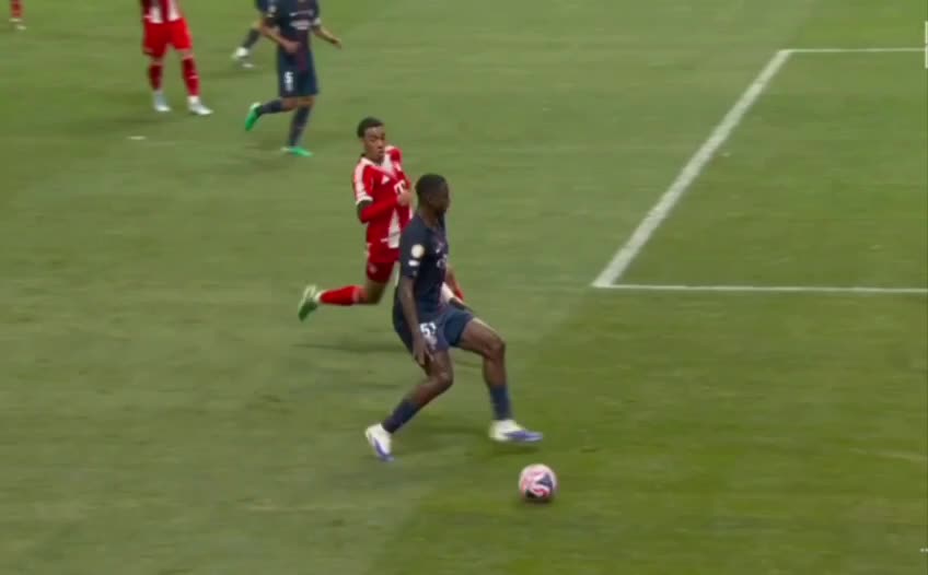   لحظه تلخ مصدومیت جمال موسیالا