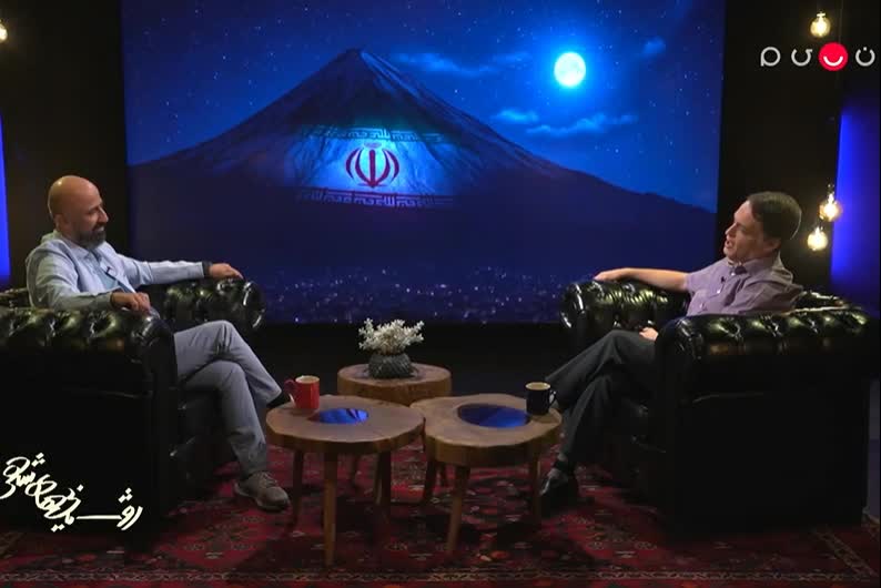   محمد قوچانی: طرفدار روضه‌های مدرن نیستم، اما از اجرای «ایران» توسط کریمی واقعاً لذت بردم