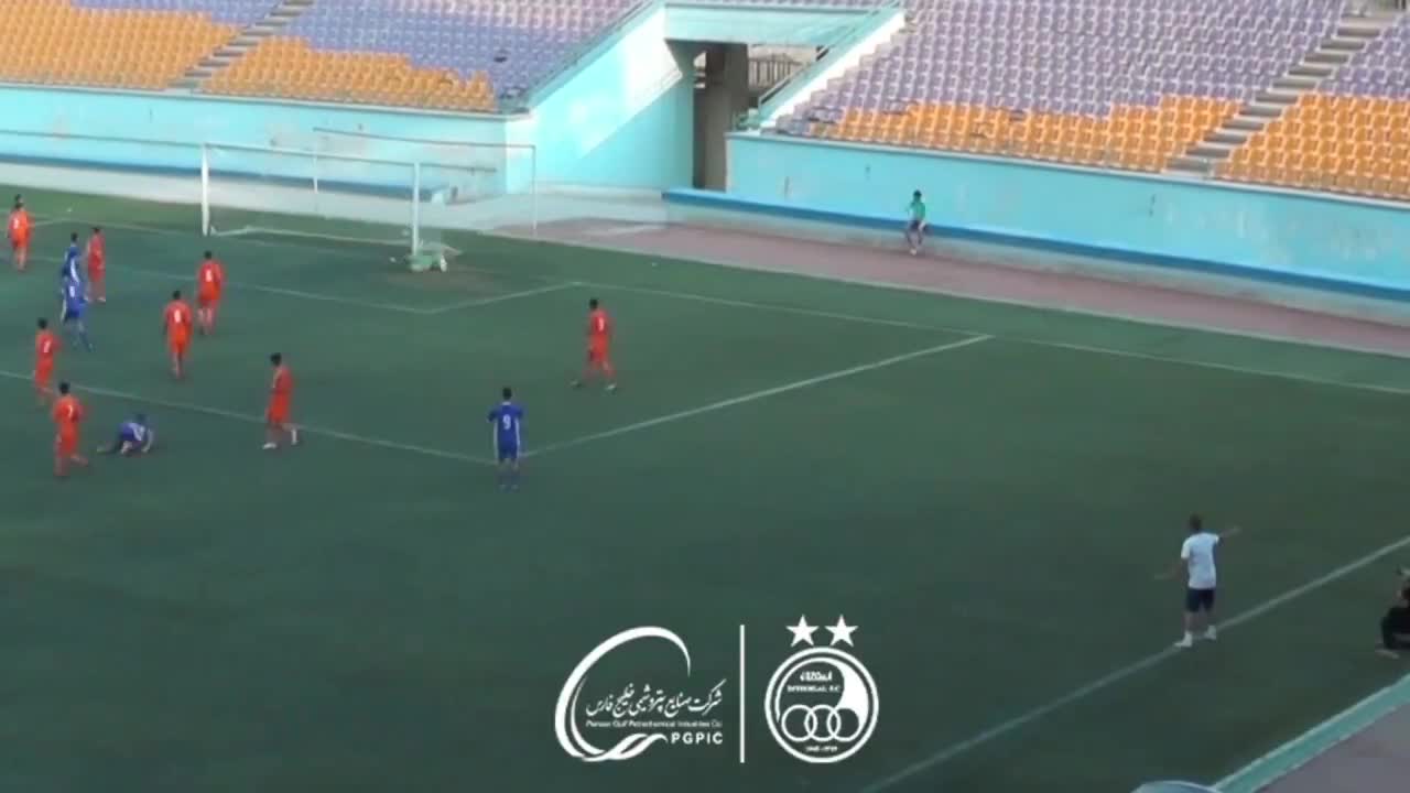   لحظه‌ جالب دو قلوهای استقلال