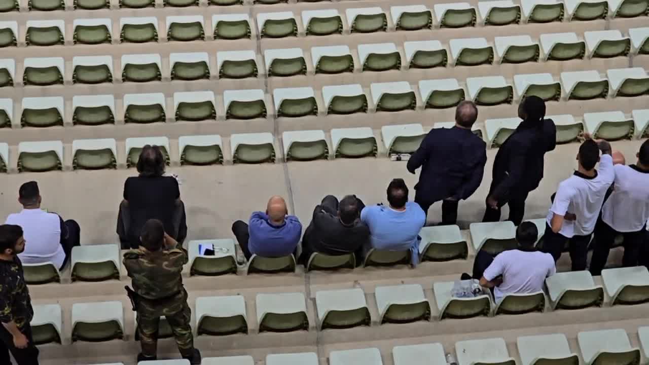   دلداری سیدورف به ساپینتو پس از شکست مقابل تراکتور