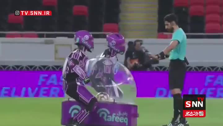   نحوه جالب حمل توپ در دیدار افتتاحیه لیگ‌ قطر