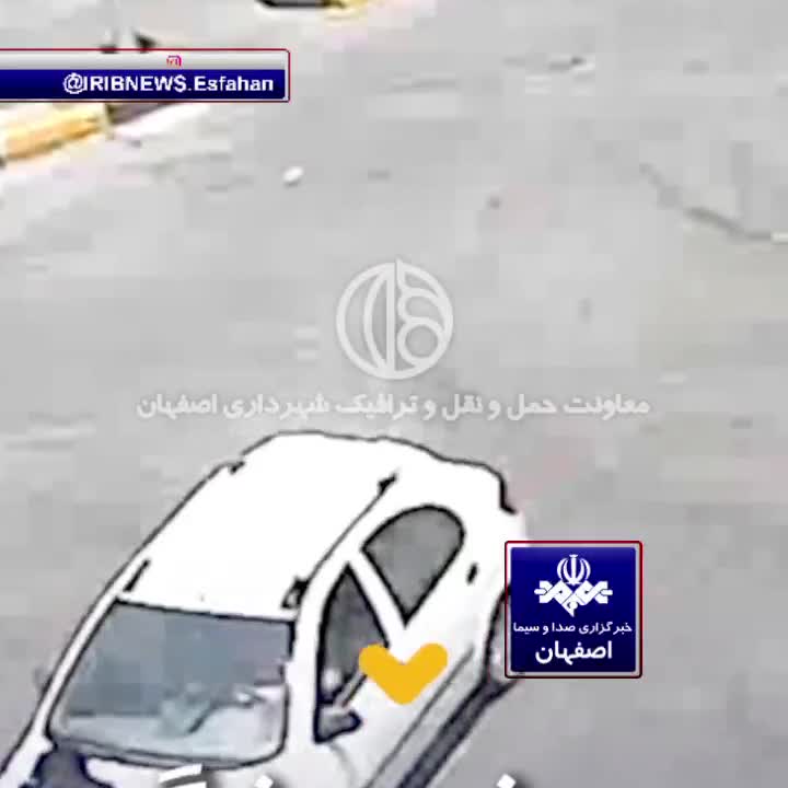   برخورد شدید موتورسیکلت با خودروی تیبا