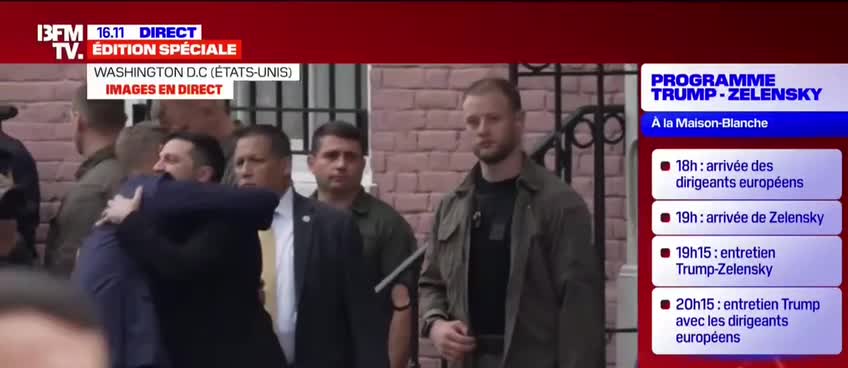   لباس زلنسکی تغییر کرد؛ ولودیمیر با کت مشکی در راه دیدار با ترامپ