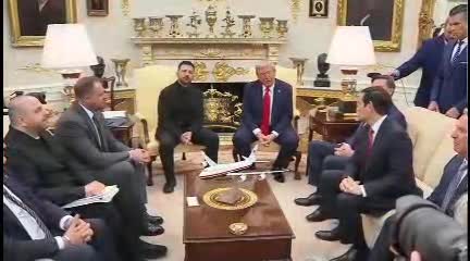   اولین تصاویر از آغاز نشست ترامپ و زلنسکی