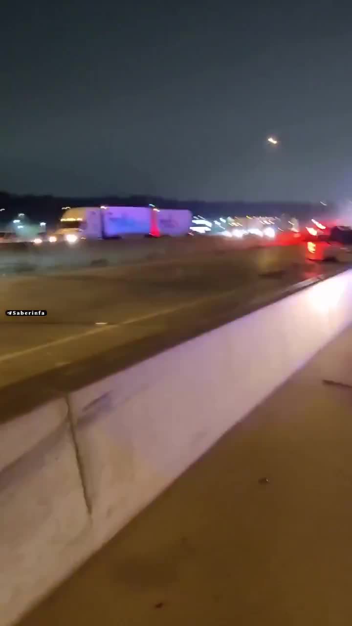   تصویری از لحظه وقوع تصادف زنجیره‌ای در آمریکا