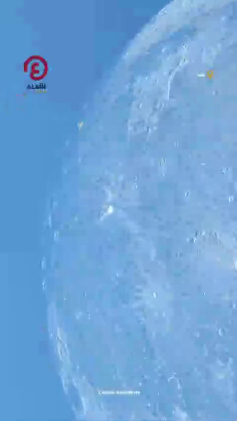   لحظه برخورد یک شهاب سنگ با ماه