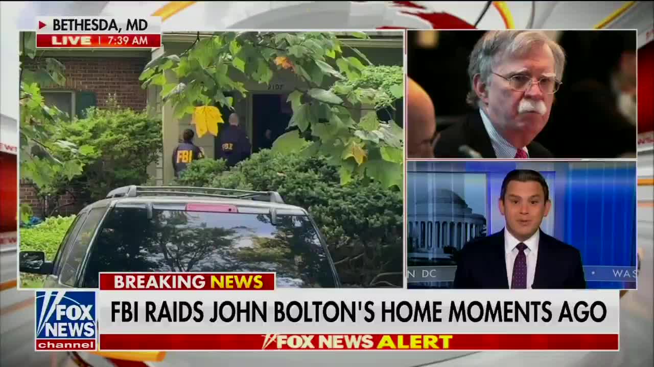 ویدیو یورش FBI به خانه «جان بولتون» - دونالد ترامپ اطلاعی ندارم !