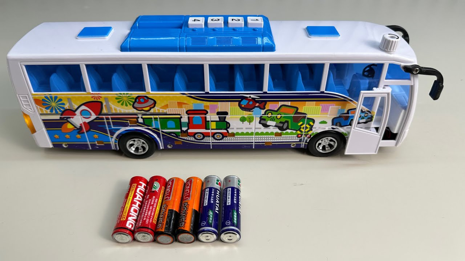 ماشین اسباب بازی کودکانه :: کارتون ماشین بازی :: ماشین های رنگی :: ماشین کودکانه