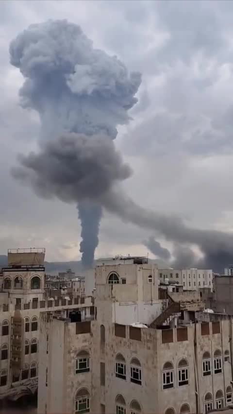   حمله اسرائیل به یک ایستگاه شرکت نفت در صنعا