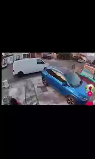   ذوق‌زدگی بی‌نظیر وسط خیابان؛ لحظات احساسی جالب دو مرد غریبه به خاطر آرسنال!