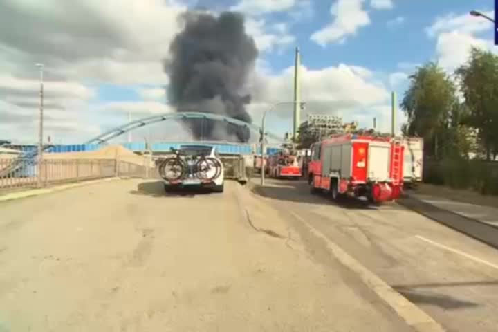   پنج نفر در آتش‌سوزی در بندری در هامبورگ زخمی شدند