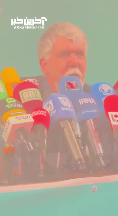   قطعی برق در نشست خبری وزیر ارشاد