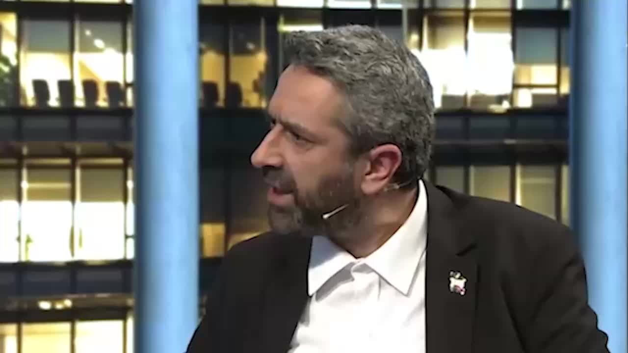    انتقاد تند معاون دفتر پزشکیان از برخورد صداوسیما با فردوسی‌پور و شجریان