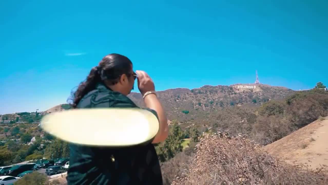   ذوق بهنام بانی از دیدن تابلوی هالیوود از نزدیک در لس‌آنجلس