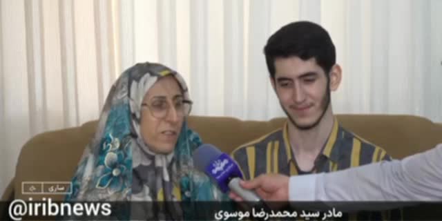   اشک شوق مادر یکی از داوطلبان کنکور از موفقیت فرزندش