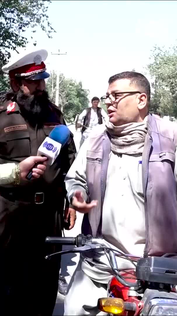   بهانه‌های عجیب موتورسواران افغانستانی برای فرار از کلاه ایمنی!