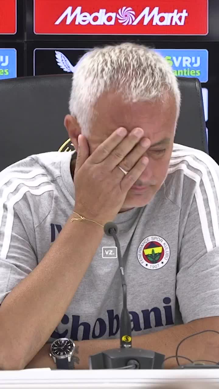    نشست خبری احساسی مورینیو پس از درگذشت ژرژ کاستا