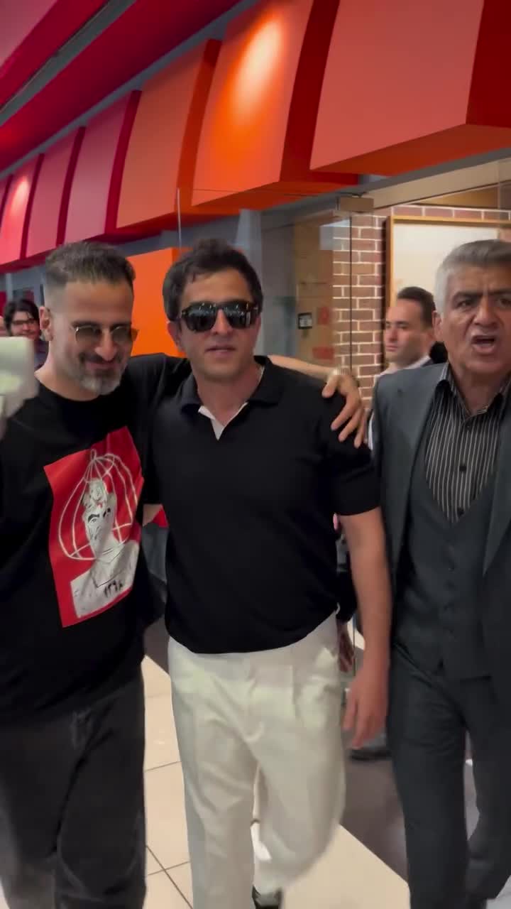   استایل کرواتی رضا عطاران در اکران مردمی سریال جدیدش