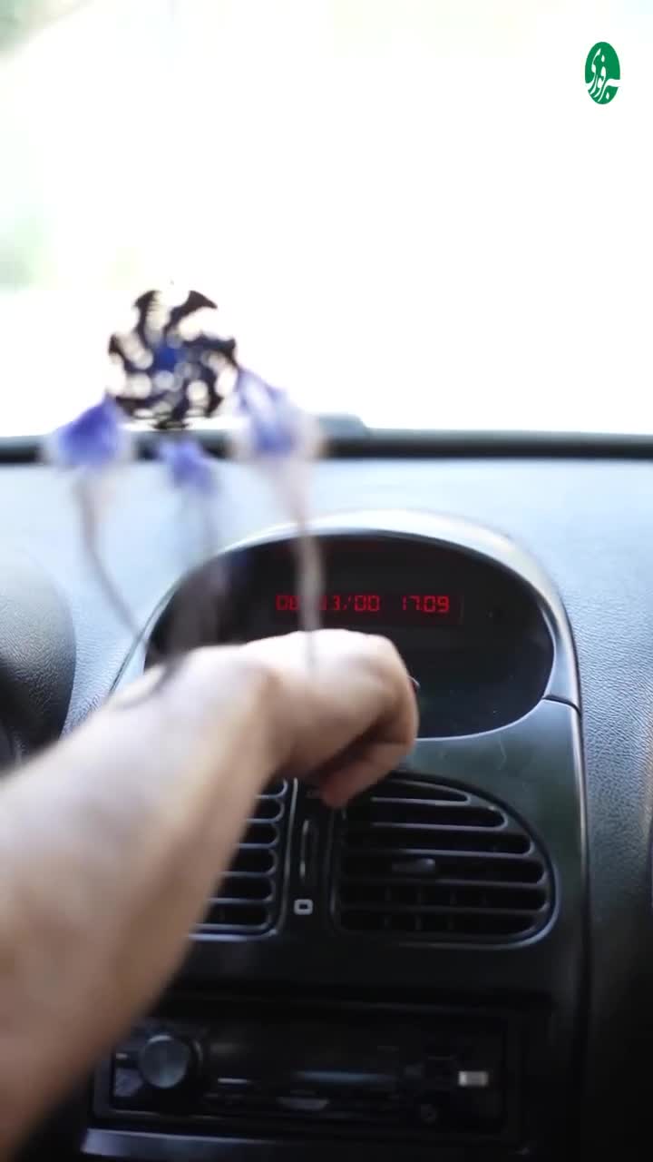   چگونه رنگ ساعت پژو ۲۰۶ را تغییر بدهیم؟