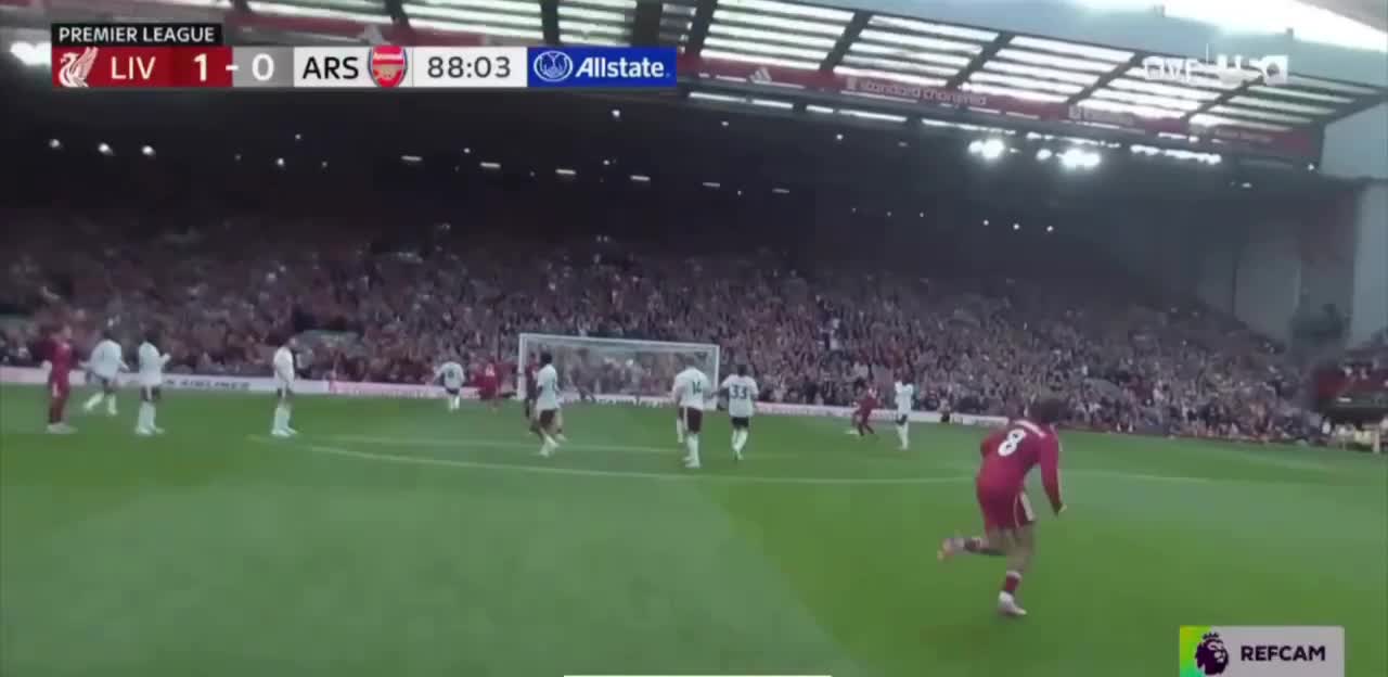   گل دیدنی دومینیک سوبوسلای، هافبک لیورپول از زاویه دید دوربین متصل به داور مسابقه