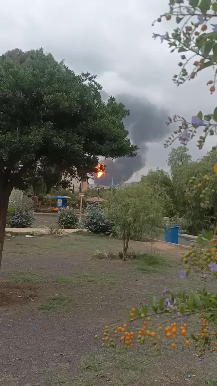   فیلم دیگری از حمله هوایی اسرائیل به شهر صنعاء