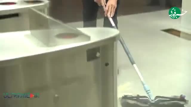   رفتار آموزنده نخست وزیر هلند بعد از ریختن قهوه روی زمین!