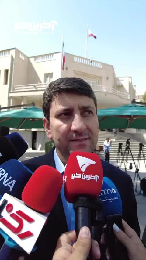   آیفون‌های جعلی آنتن‌شان قطع شد؟