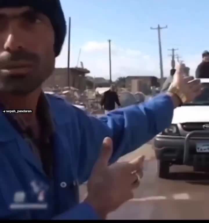   تصاویری از بازرسی مخفی رهبر انقلاب در زلزله بم