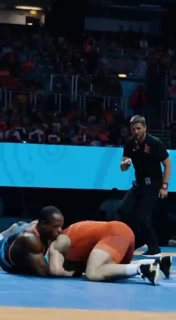   فن «سنجاب پرنده» فرنگی‌کار آمریکایی در مسابقات امروز قهرمانی جهان