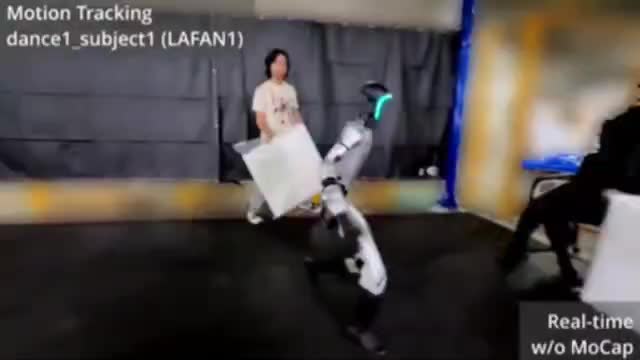   رباتی که شادی گل رونالدو را تقلید می‌کند