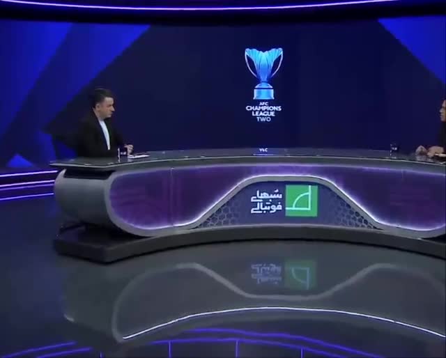   حمله تند علیرضا منصوریان به بازیکن منتقد استقلال:  به چه اجازه‌ای از بازیکنان خارجی و مدیران تیم انتقاد می‌کنید؟