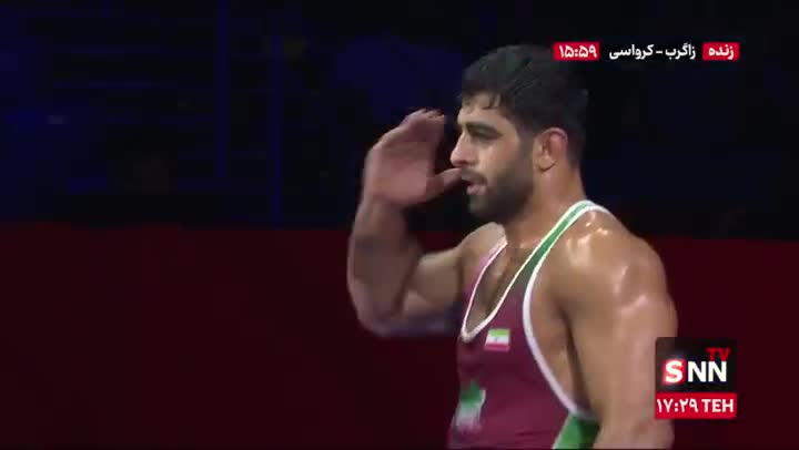   سلام نظامی هادی ساروی به پرچم جمهوری اسلامی ایران